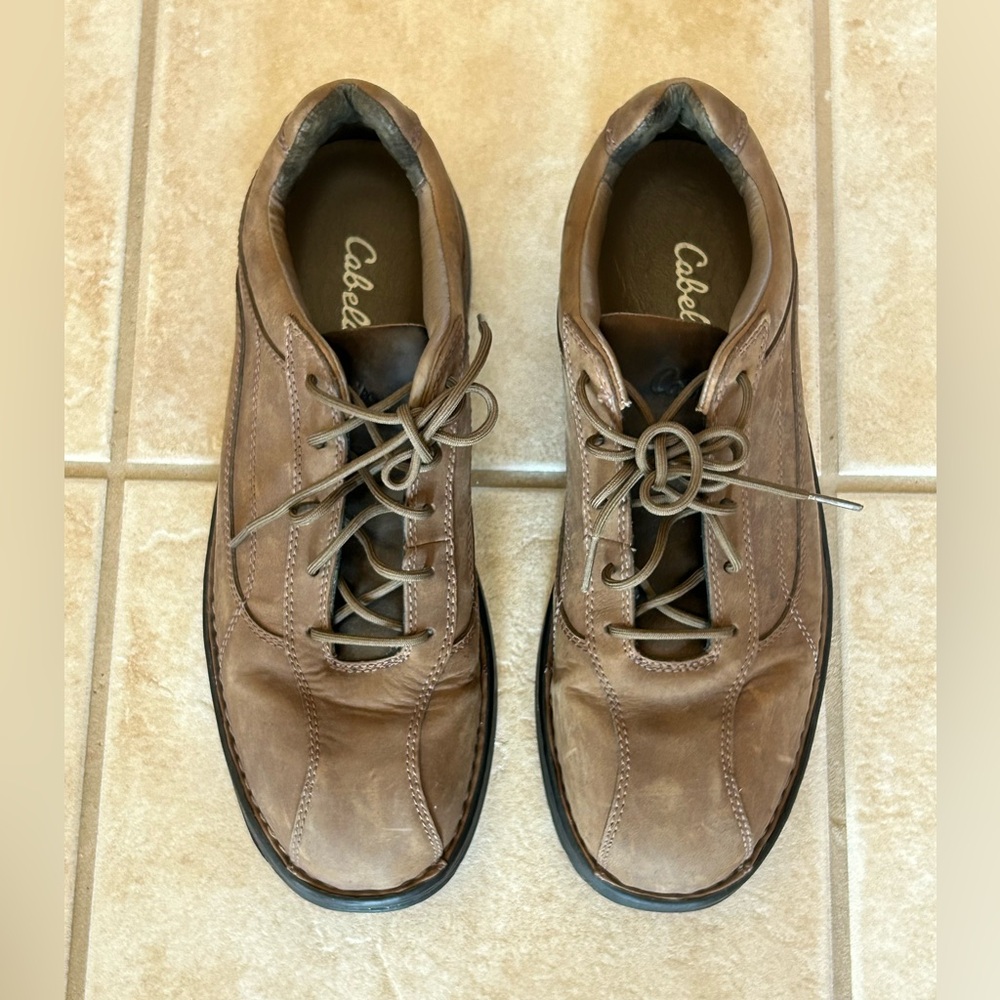 Men’s comfortable leather walking shoes